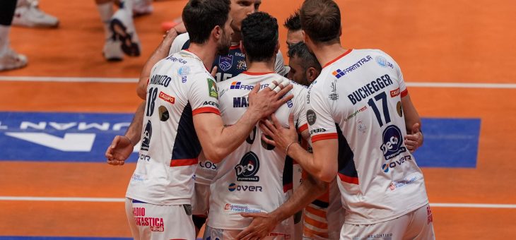 Farmitalia Saturnia retrocede in A2, lo decretano la sconfitta biancoblu a Monza e la vittoria di Taranto a Piacenza