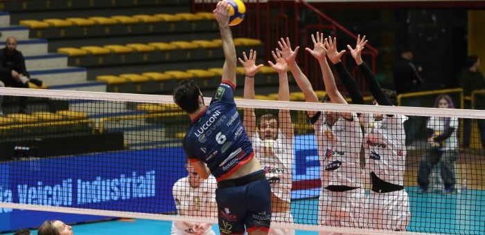 Cosedil Saturnia Acicastello subisce la rimonta di Ravenna, al PalaCatania termina 2-3